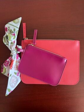 Estée Lauder pouch set